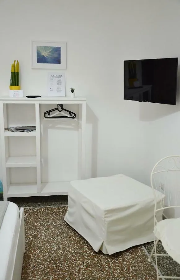 Mellos B&B Neapel 3*,